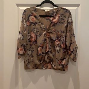 Cropped floral blouse